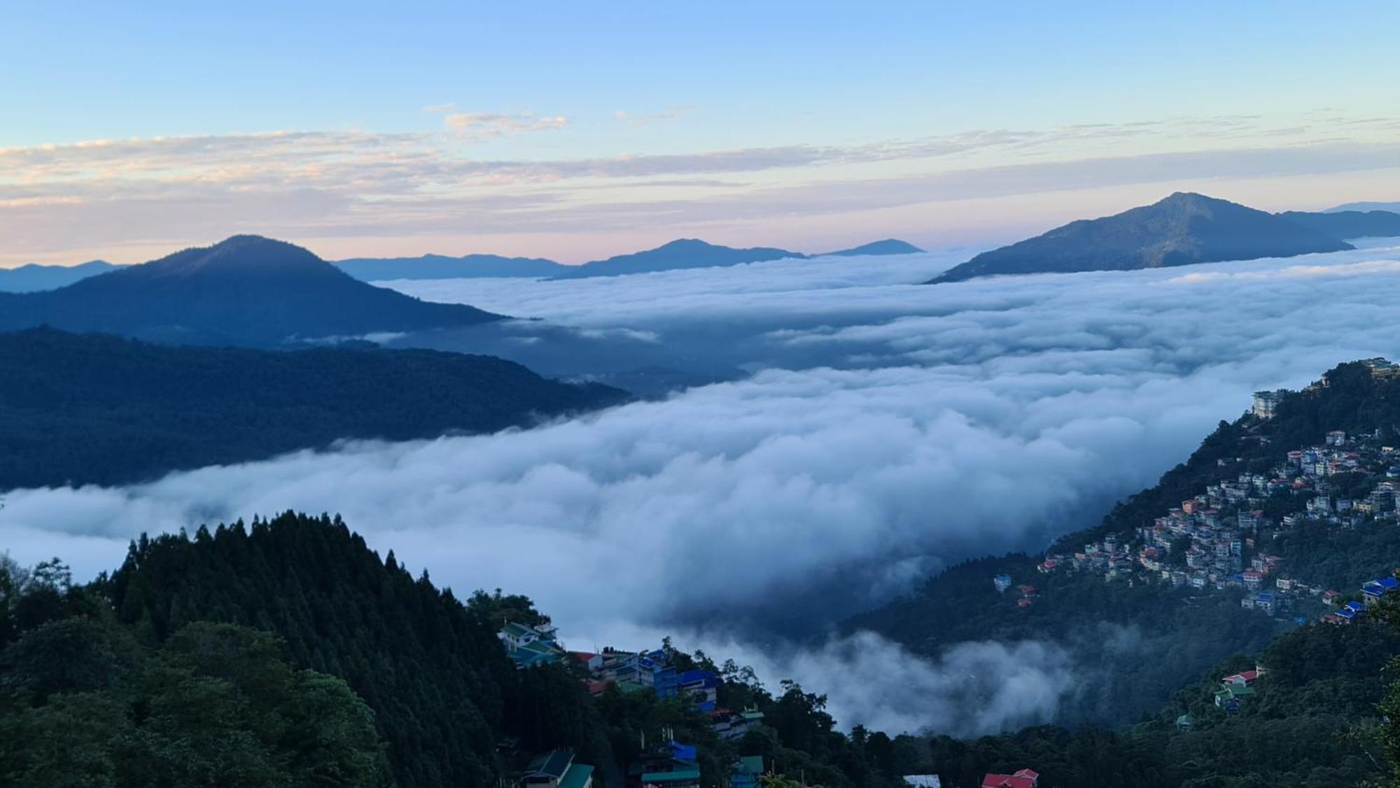 Morning Mist * Gangtok