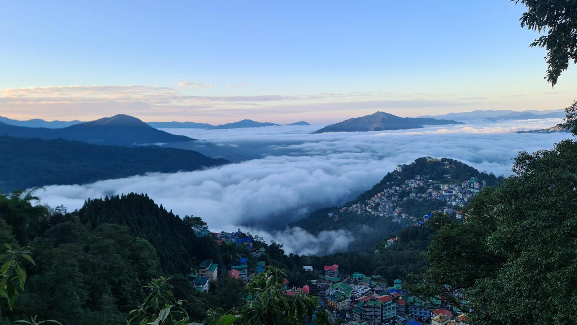Morning Mist * Gangtok